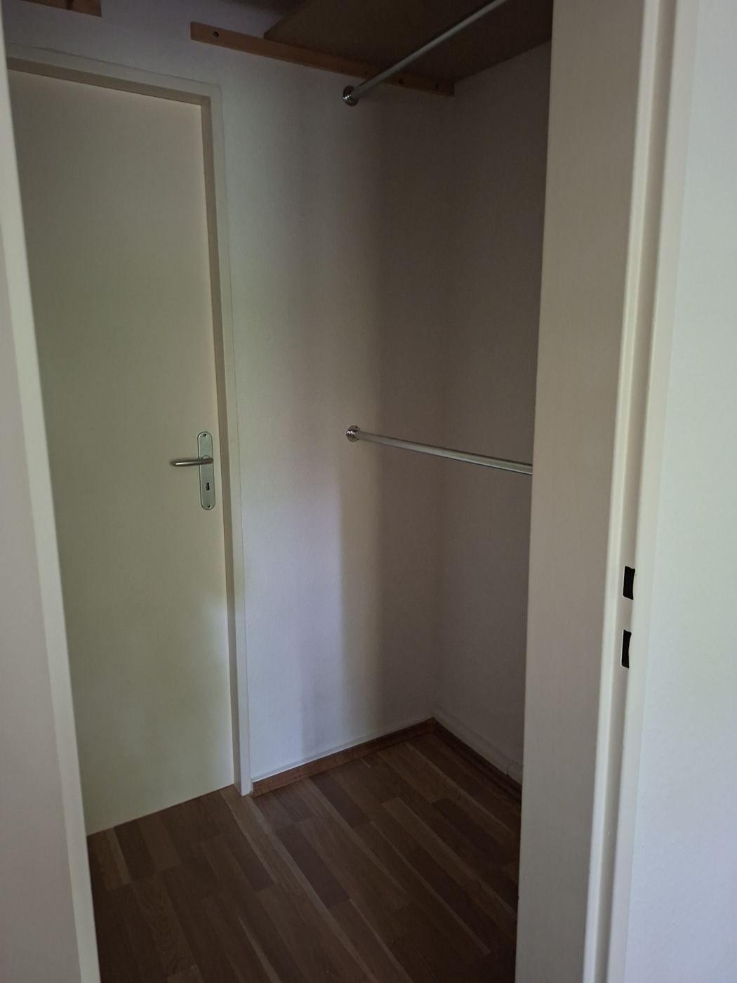 Kleines aber feines Zimmer straßenseitig